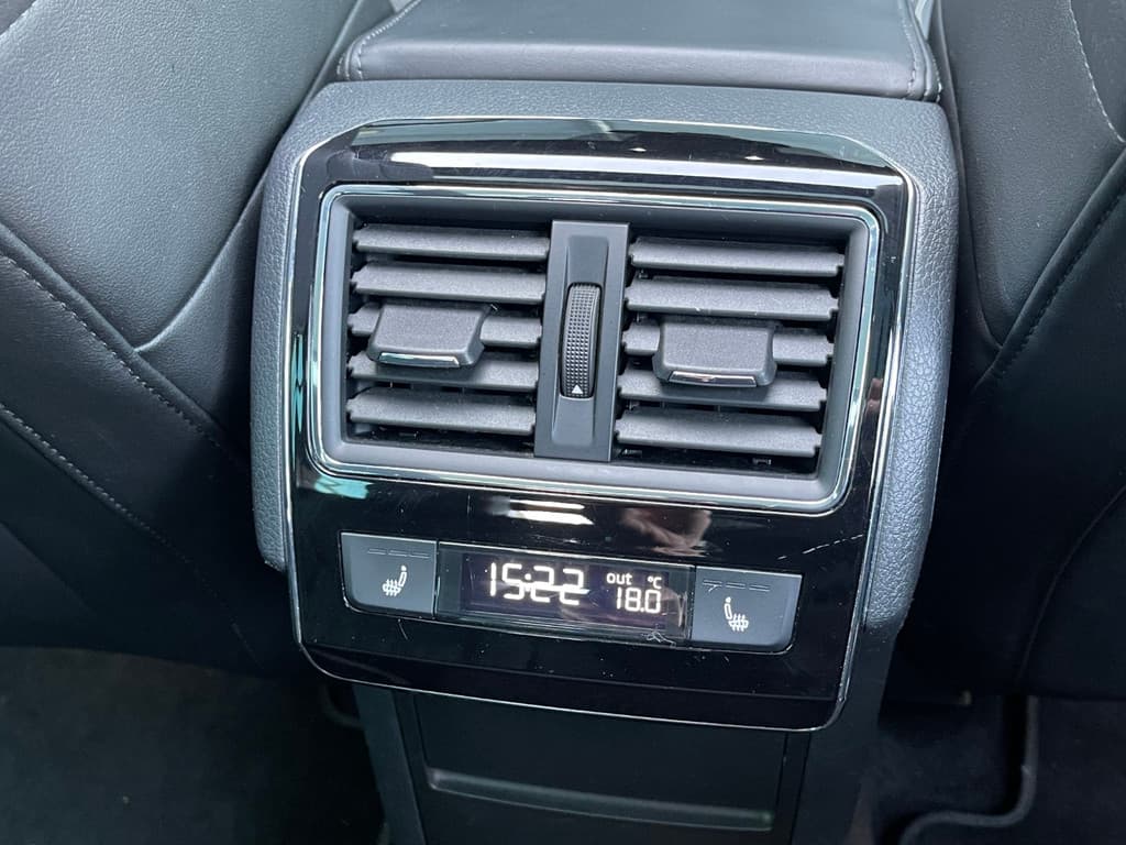 Škoda Superb Combi 1.4 TSI Plug-in Hybrid 217pk Automaat Laurin & Klement thumbnail 43