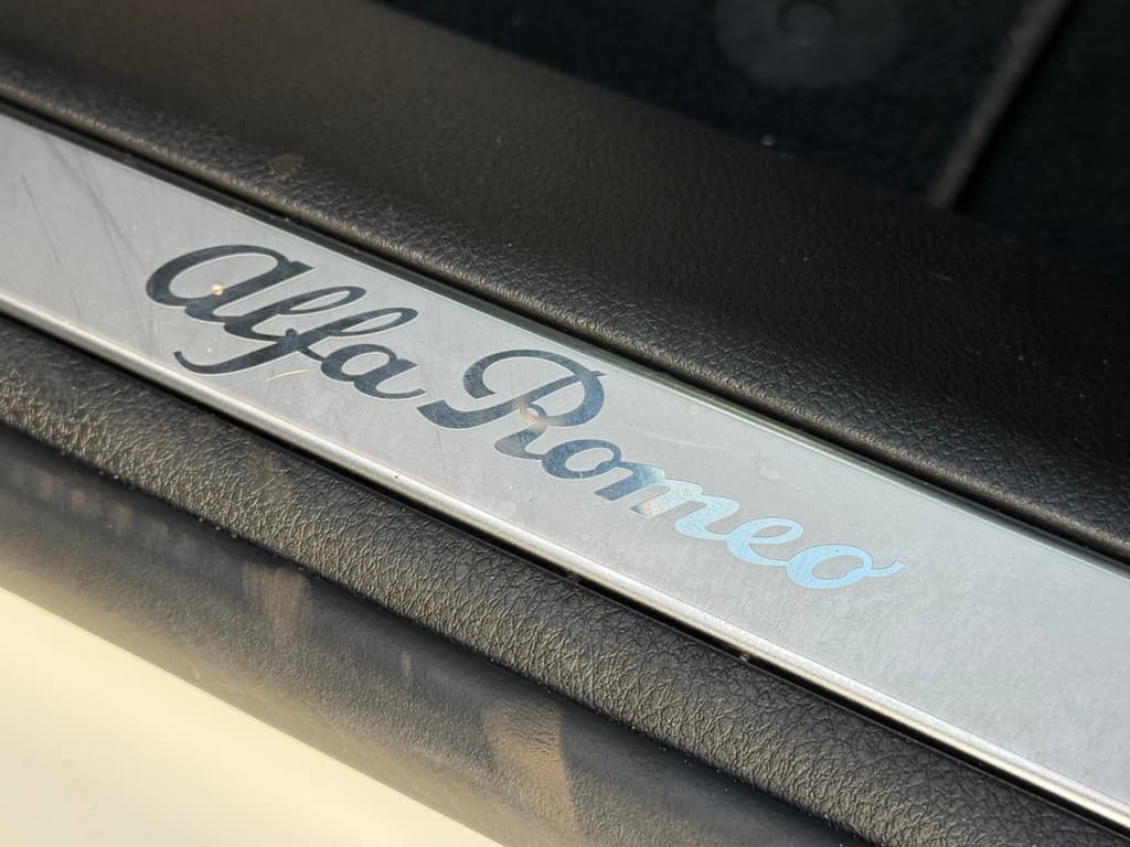 Alfa Romeo Romeo Tonale 1.3T PHEV 280pk Veloce panoramadak thumbnail 26