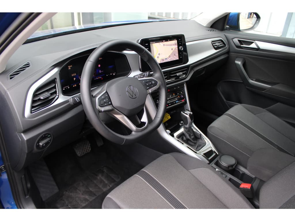 Volkswagen T-Roc 1.5 TSI 150pk 7-DSG Life Edition thumbnail 4