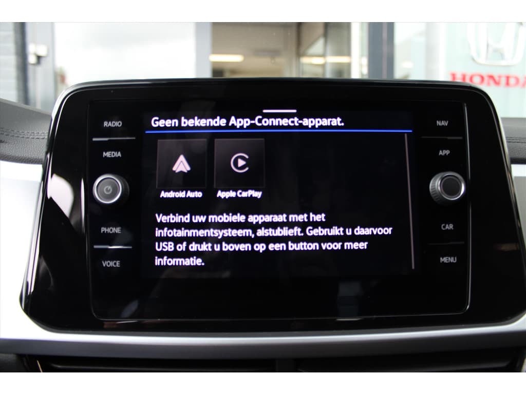 Volkswagen T-Roc 1.5 TSI 150pk 7-DSG Life Edition thumbnail 17