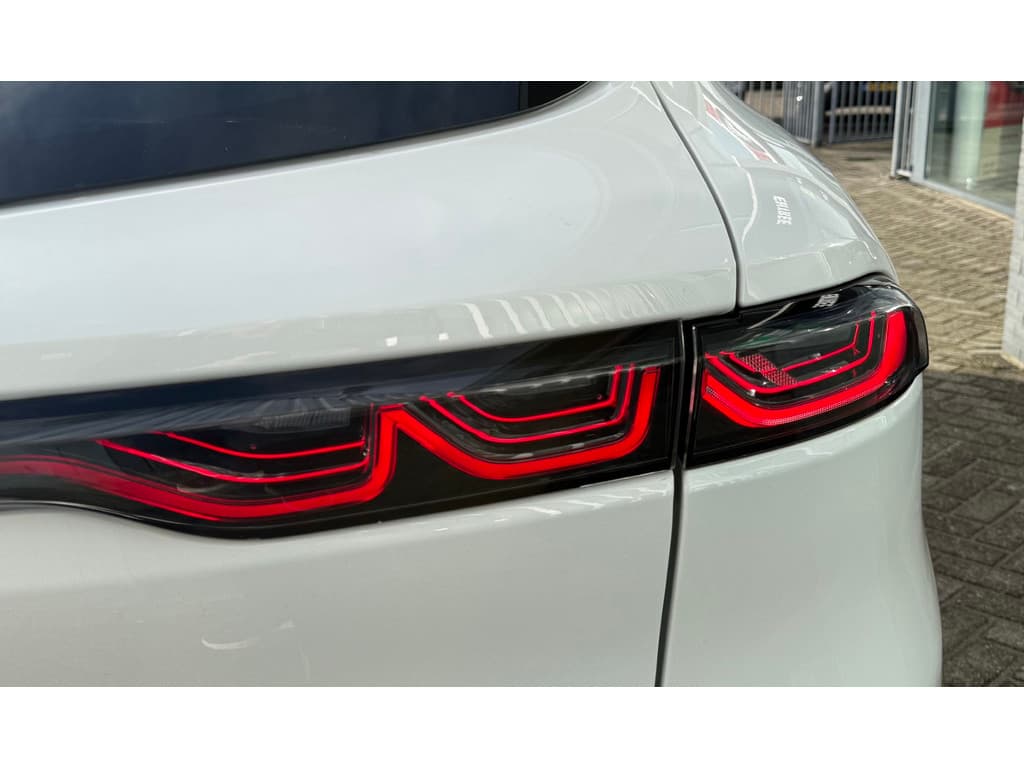 Alfa Romeo Romeo Tonale 1.3T PHEV 280pk Veloce panoramadak thumbnail 12