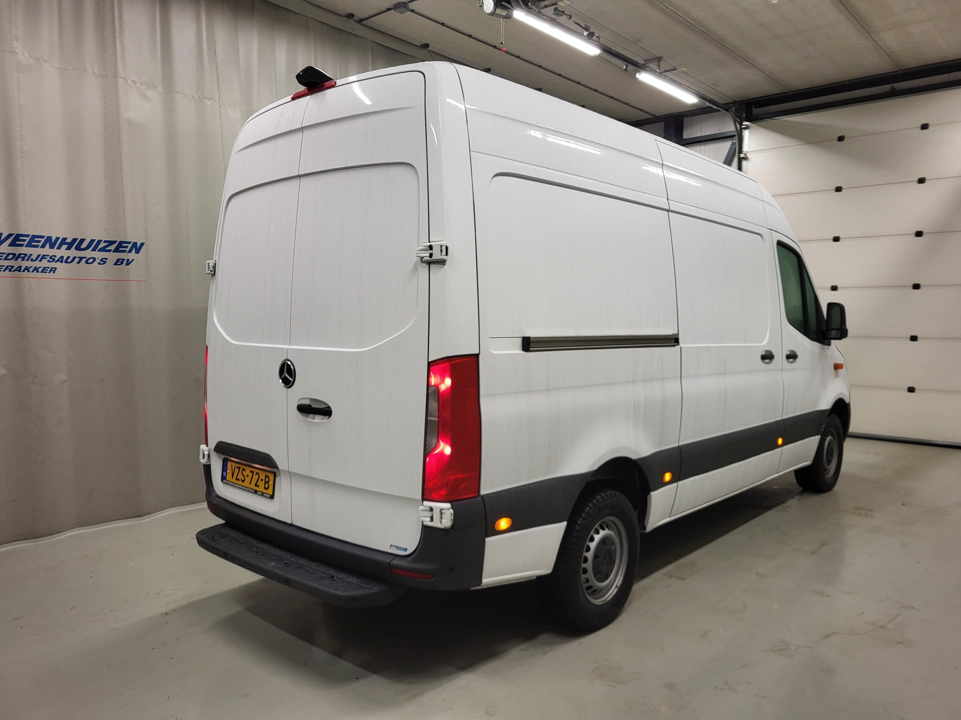 Mercedes-Benz Sprinter 317CDI L2/H2 Euro 6! thumbnail 3