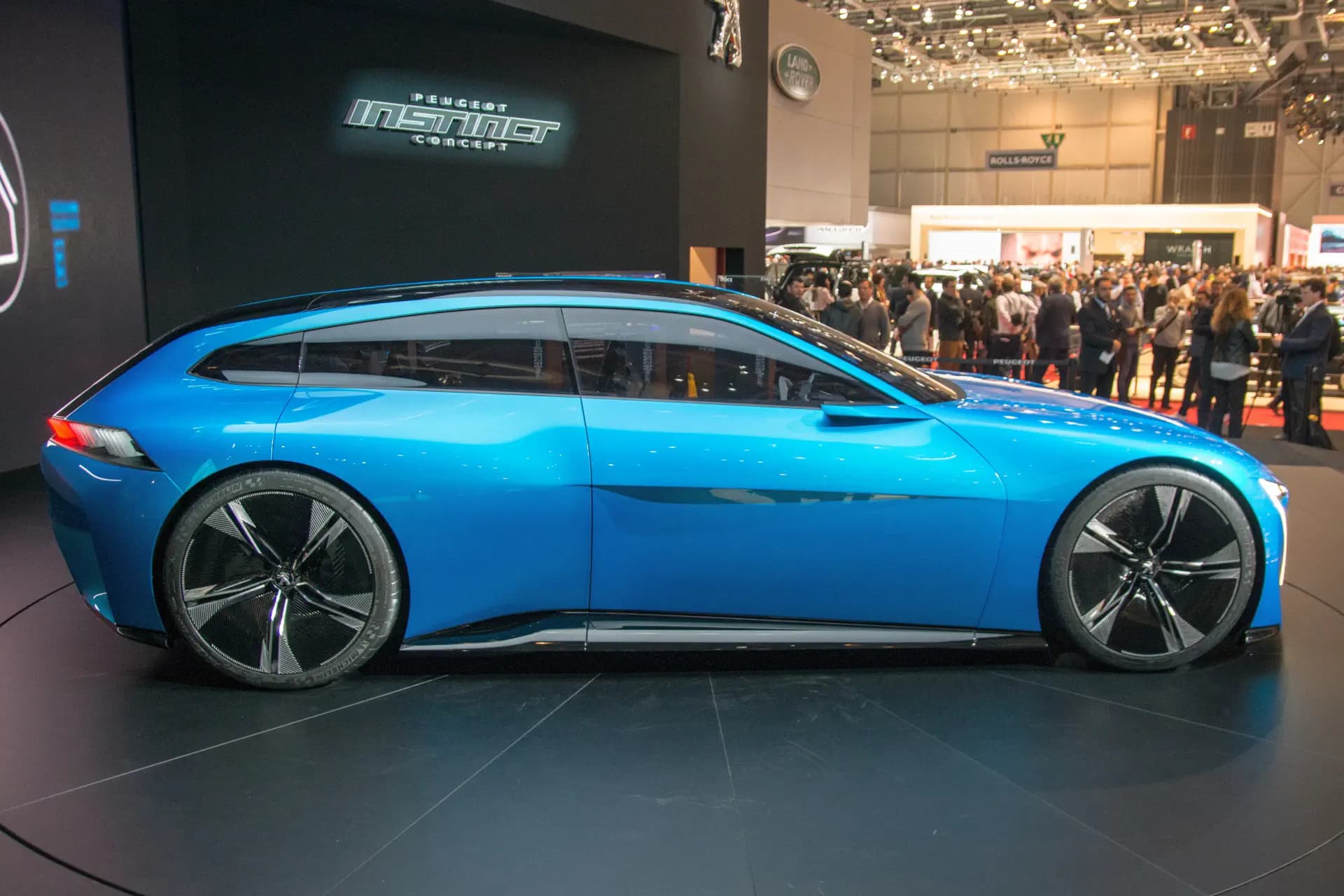 Vleugje van nieuwe 508: Peugeot Instinct Concept