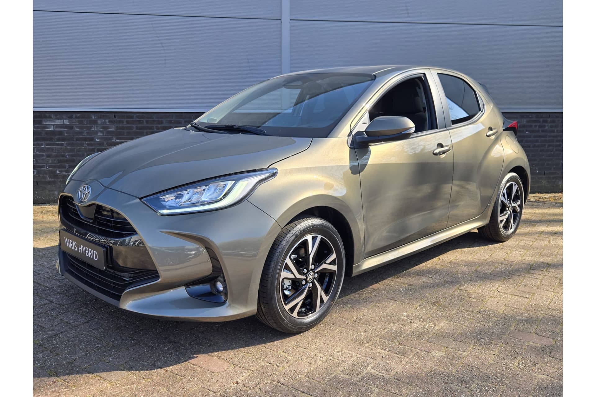 Toyota Yaris 1.5 Hybrid 115 First Edition Demonstratie Auto !