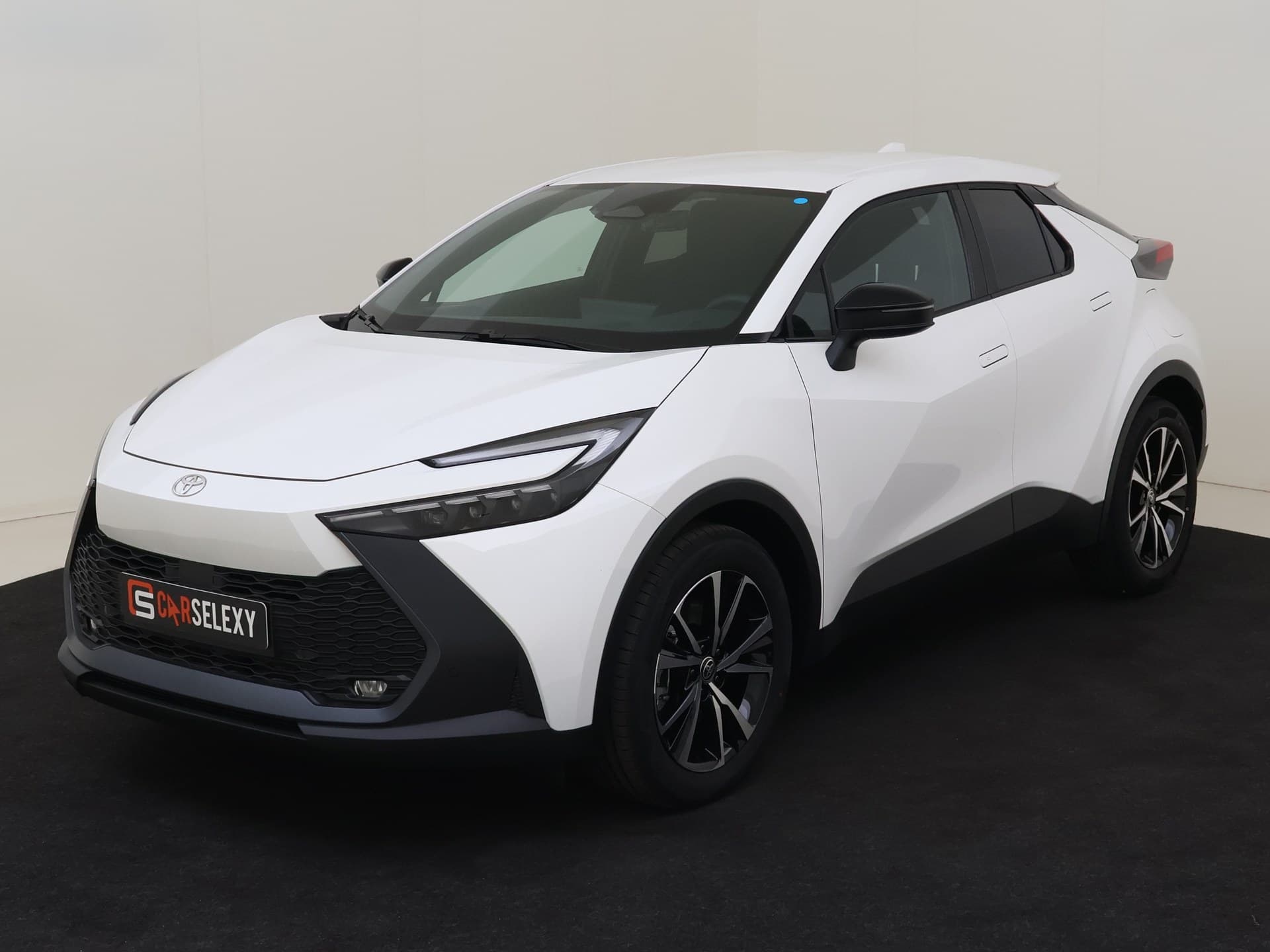 Toyota C-HR 2.0 PHEV 220PK Dynamic Winterpack Camera Carplay