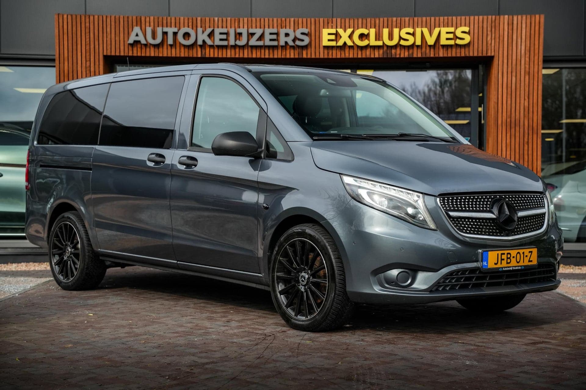 Mercedes-Benz Vito Tourer 119 BlueTEC Pro Lang 4×4 Tourer 119 BlueTEC Pro Lang 4x4